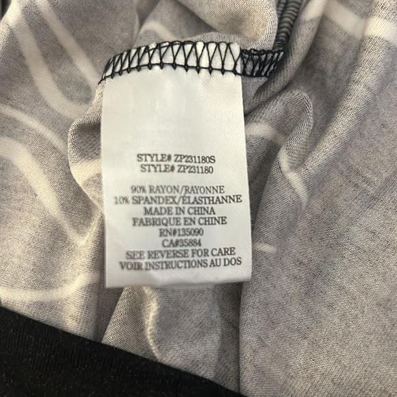 NWOT Z Supply Summerland Abstract Jumpsuit Size Small. - Picture 3 of 3